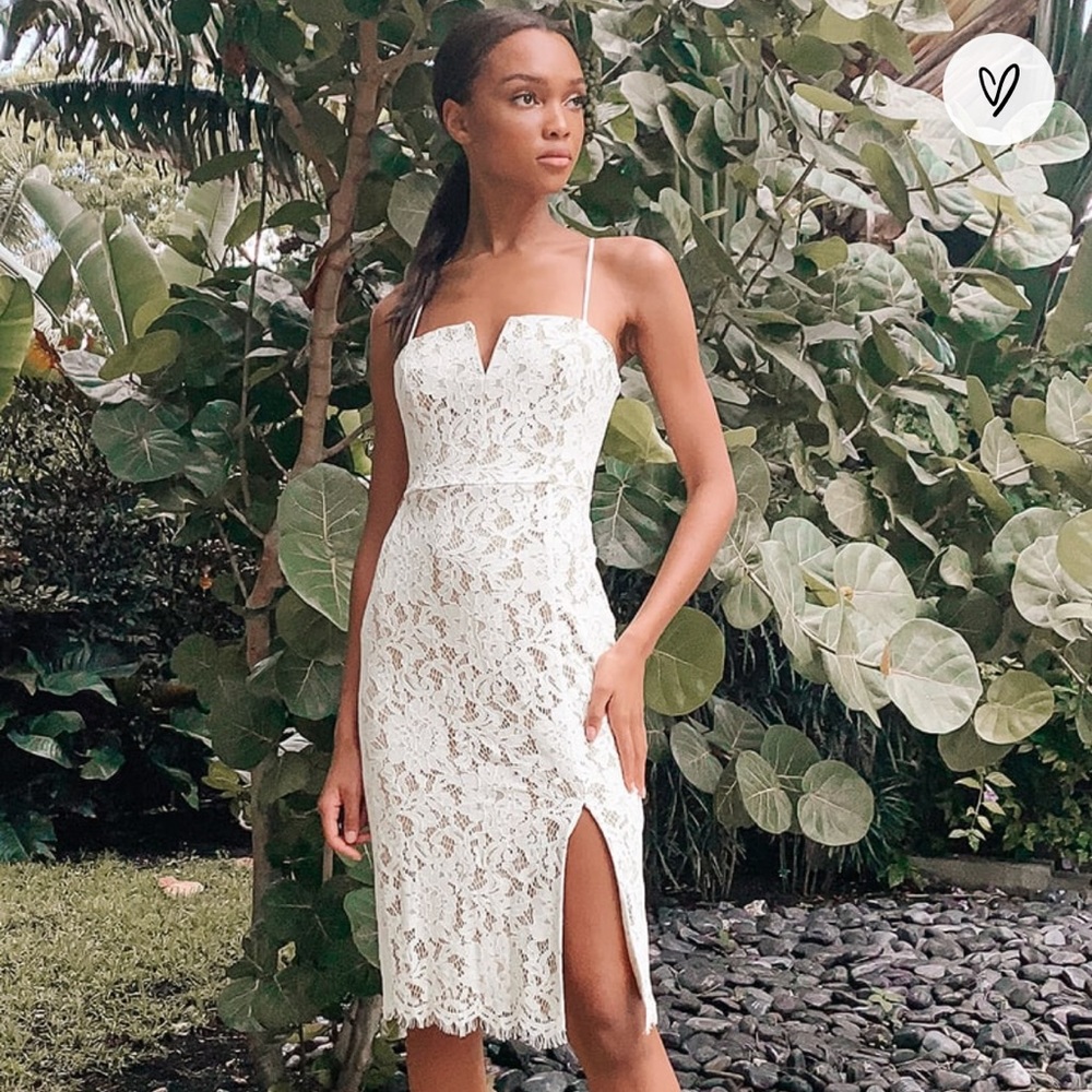 Lulu’s Amazing Allure White Crochet Lace
Bodycon Midi Dress